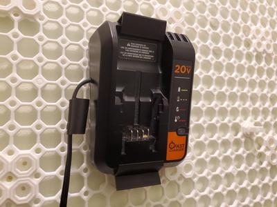 Black & Decker 20V Fast Charger MultiBoard Mount