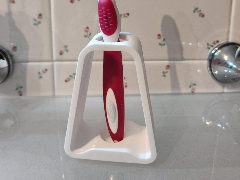 toothbrush holder