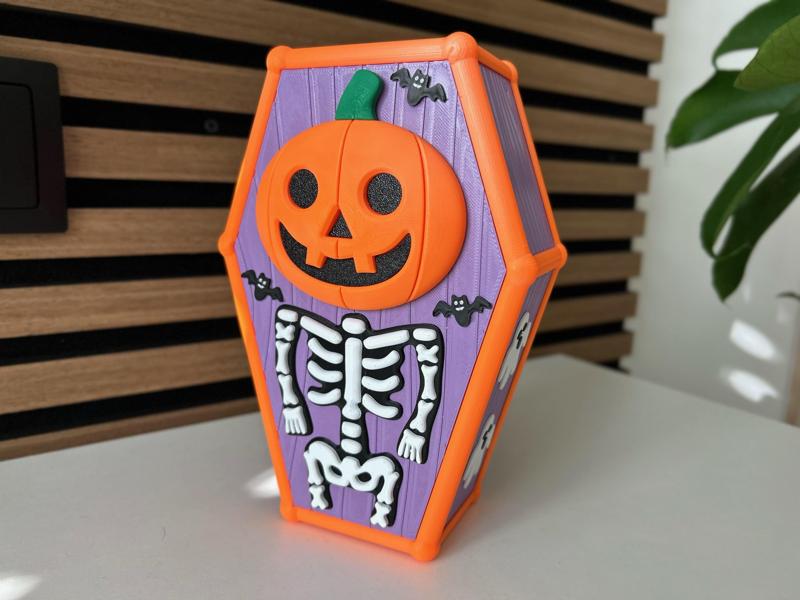 Halloween Candy Coffin Box for Kids // Halloween Süßigkeiten-Sarg-Box für Kinder