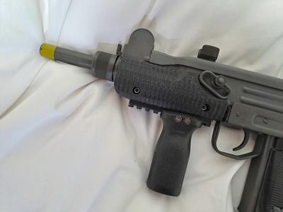 Northeast Uzi Handguard with rail