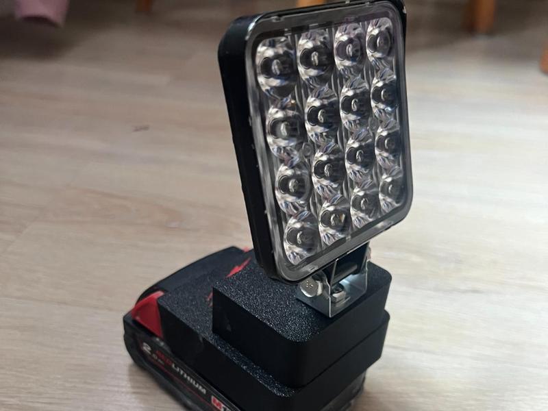 Milwaukee led lamp