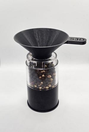 Funnel for pepper/saltgrinder