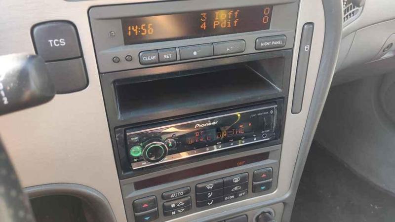 Single DIN frame for SAAB 9-5