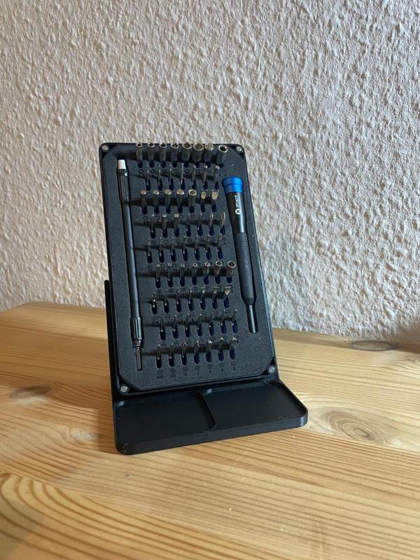 Ifixit holder with magnets for screws and to hold the toolbox