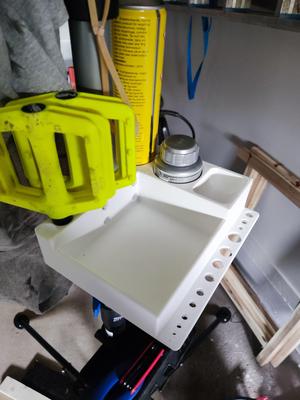 Tools and parts tray for bike mechanic stand