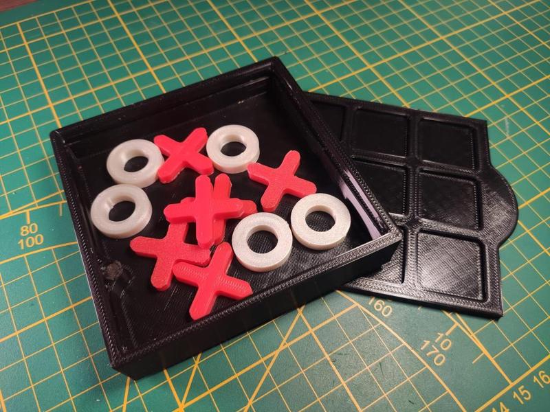 Tic Tac Toe travel