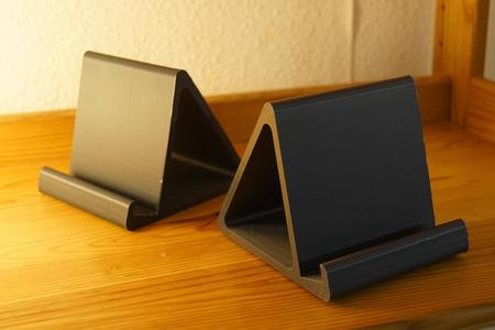 Simple Customizable Book Stand