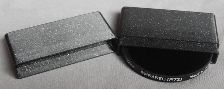 Box mit Deckel für einen 52mm Filter 8mm dick; box with lid for one 52mm filter 8mm thick