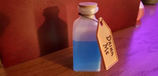Drink Me Vial- Alice in Wonderland (Vase Mode)