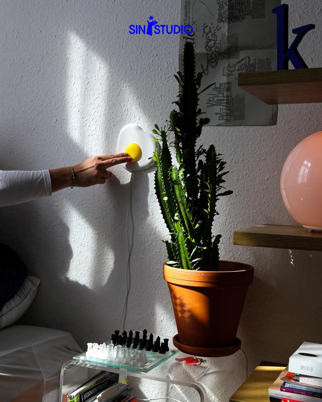 Fried Egg Lamp – Playful 3D-Printed Wall Light with Touch Switch