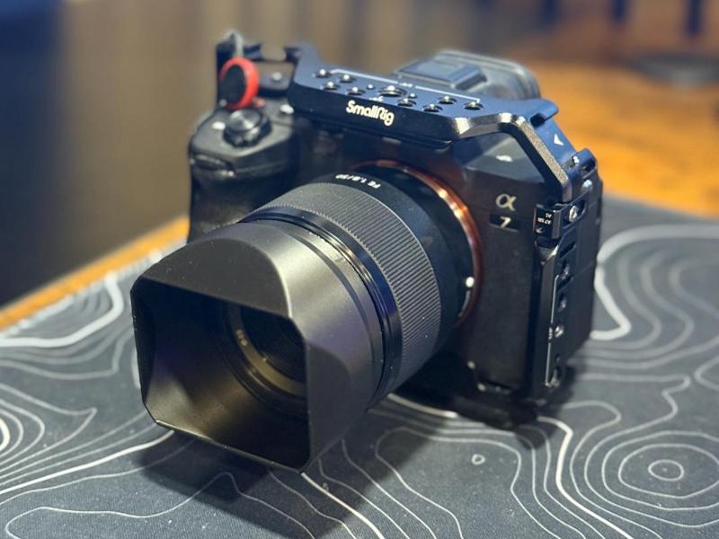 Rectangular Lens hood for Sony 50MM f1.8 FE Lens 