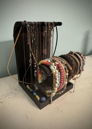 Jewelry, Necklace, and Bracelet holder w. tray