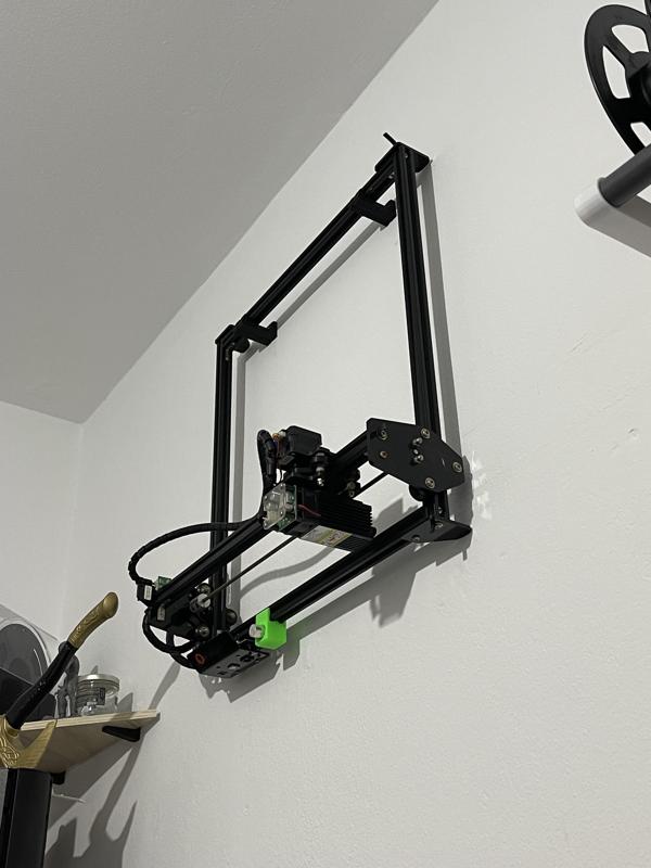 Colgador Ortur Master 2 (wallmount)