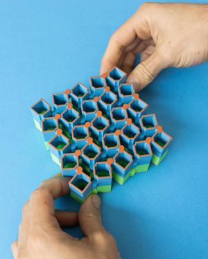 Auxetic Cubes // 18mm 5x5 Stacked
