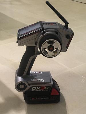 Spektrum Radio Milwaukee M18 Battery Adapter