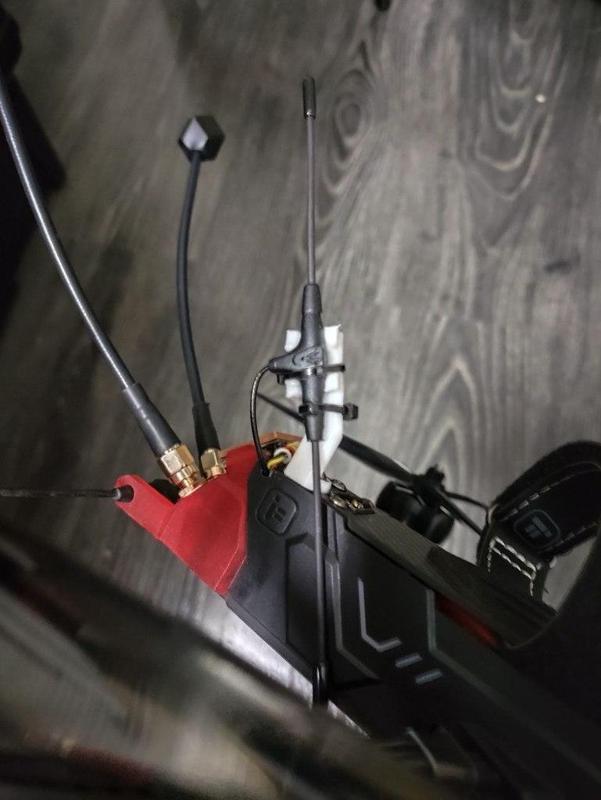 cinelr7 tbs diversity RX mount
