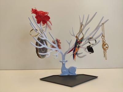 Sitting Deer -  Ring and jewelery holder