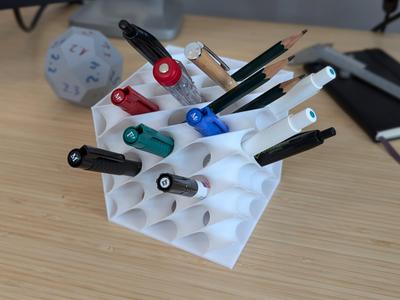 Schwarz D Surface Pen Holder - Desk Organizer