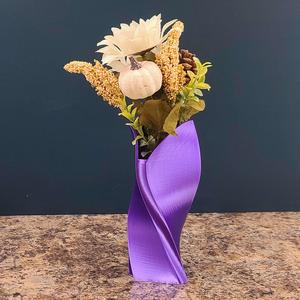 Unzipped Modern Twist Vase