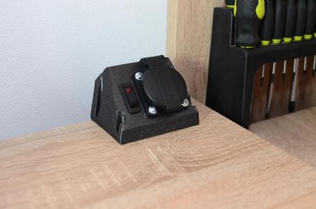 230 V desktop socket   