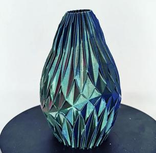 Twisted Facets Vase