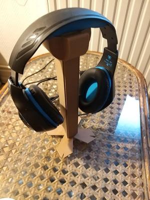 headphone holder