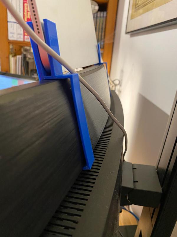 iPad Pro monitor mount