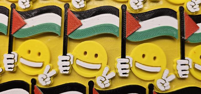 Emoji with Palestine flag