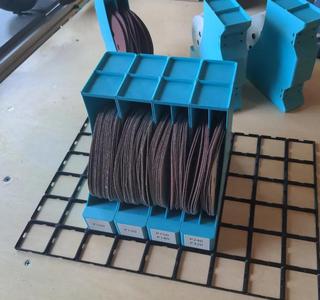 Connected Gridfinity-Compatible 5-Inch Sanding Disc Organizer   