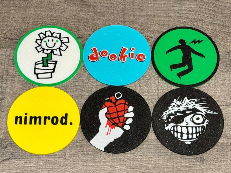 Green Day drinks coasters set, with holder.