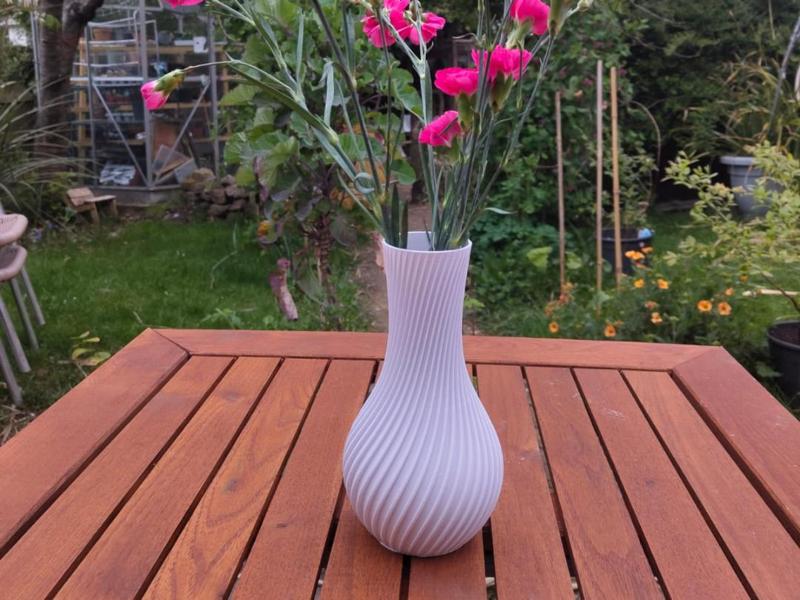 Plain Vase for Flowers or Decor FREE TO SELL