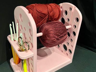 Double yarn holder