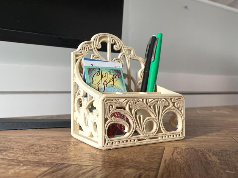 Pen Holder