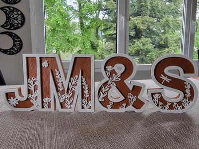 Wood-style letters