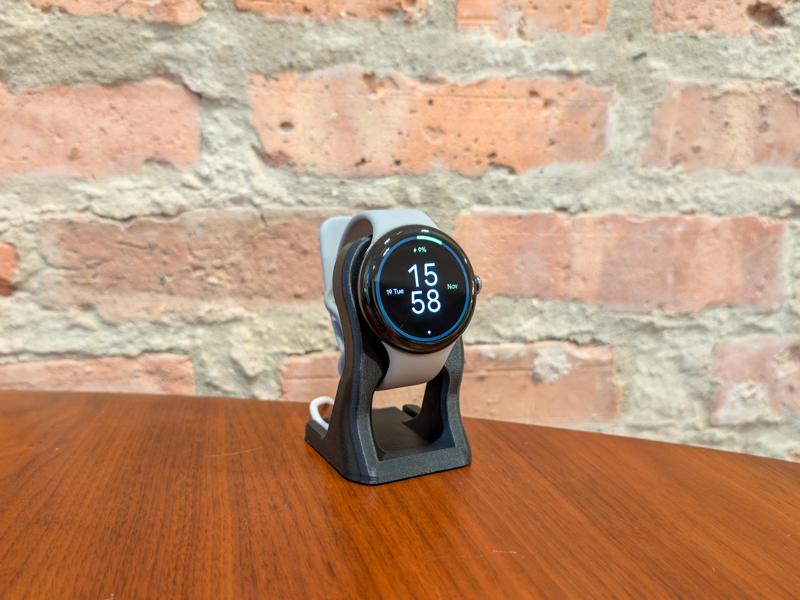 Pixel Watch 2/3 Stand - Hanging Around