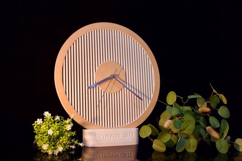 "Stripes: a Minimalistic Wall Clock"