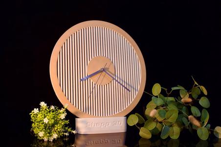 "Stripes: a Minimalistic Wall Clock"