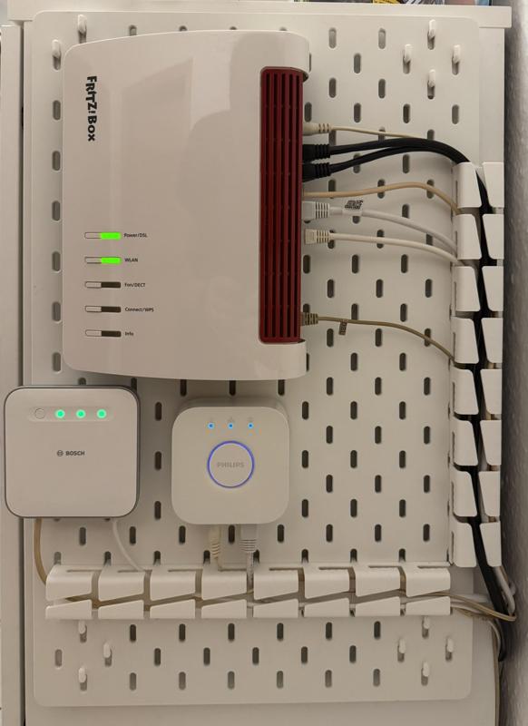 Skadis cable channel vertical