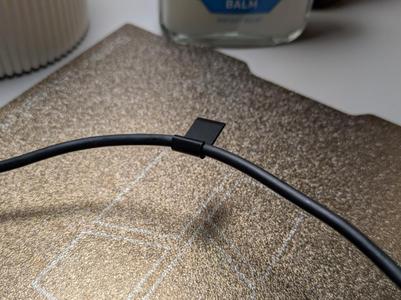Cable clips for organizing cables in Cars