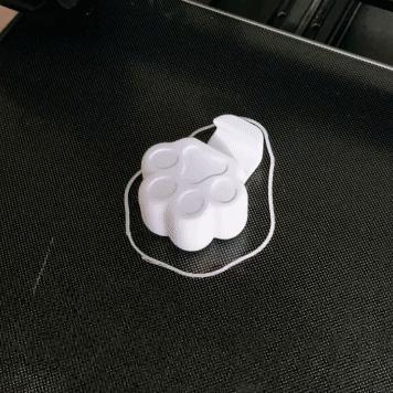 Keychain Phone Stand: Paw Print Design