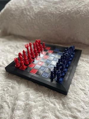 Spiral chess set (with board)