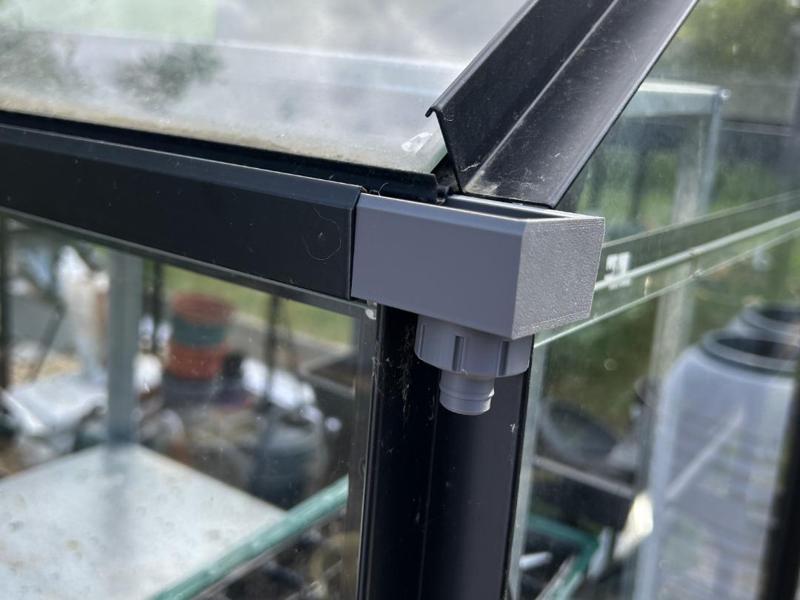 Greenhouse Gutter to Hose Adapter Kit 