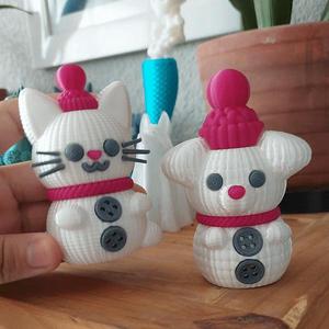Knitted Christmas Sphere Pets
