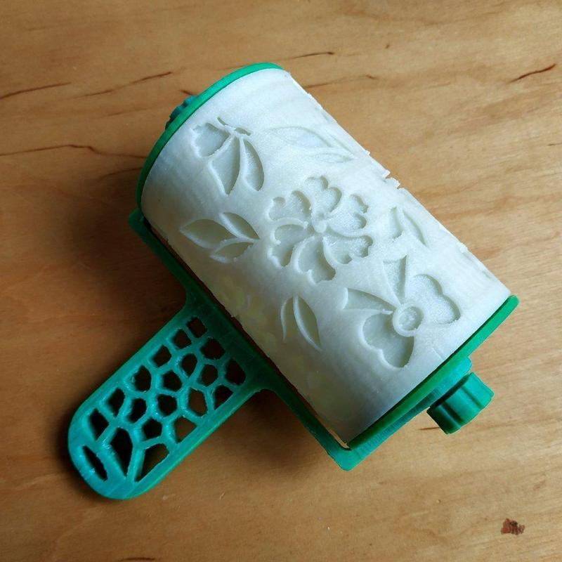Rolling pin with a pattern