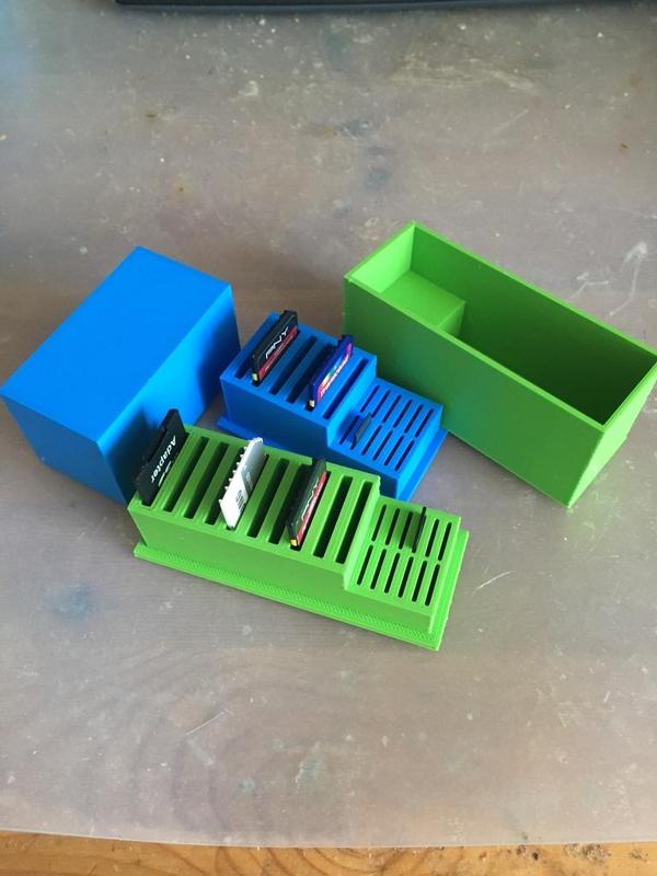 SD/microSD card holder 