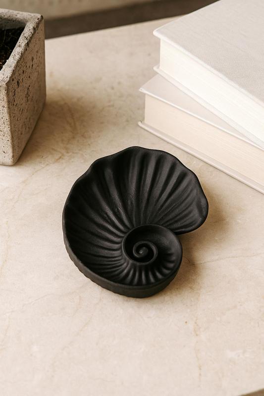 Spiral Seashell Tray - Stylish Ocean-Inspired Decor