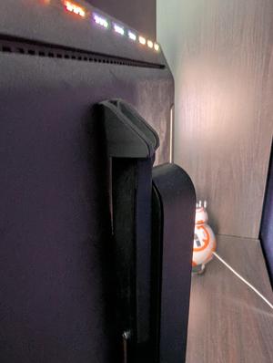 Hue play mount