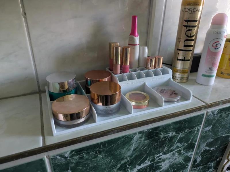 MakeUp Isle   