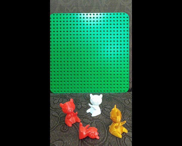 Maneki Neko cats. 招き猫. Articulated toys. Keychain. No supports
