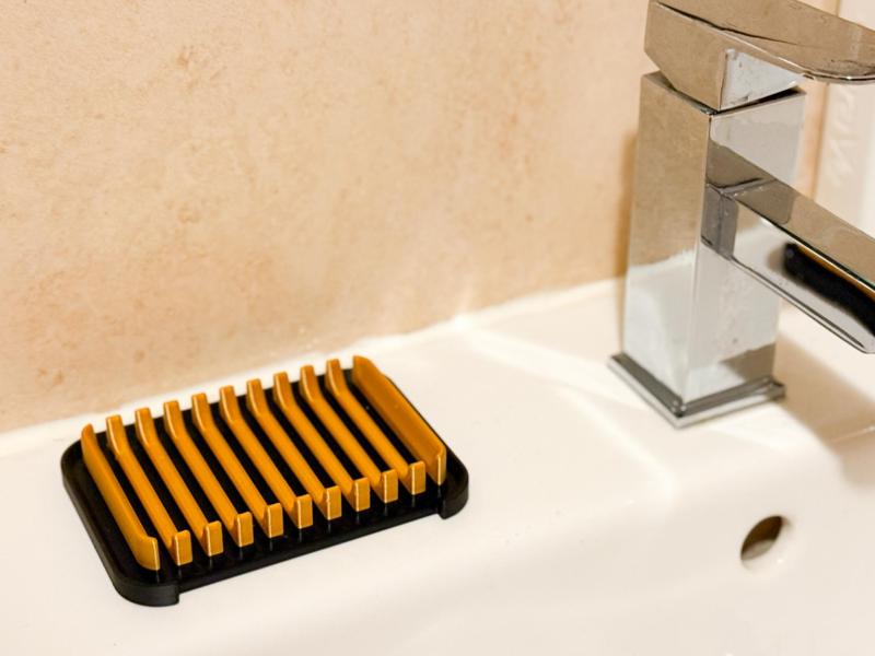 Ridge Draining Sponge & Soap Dish